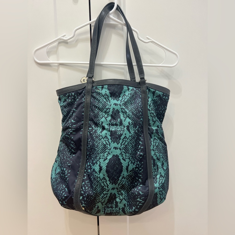 Henri bendel tote. Worn once. Great shape
